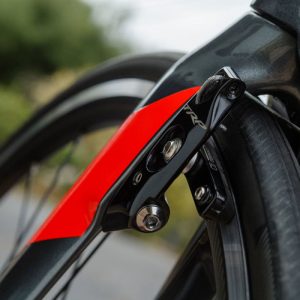 Велосипед Giant Trinity Advanced Pro Charcoal/Neon Red