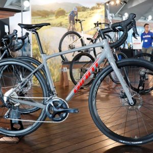 Велосипед Giant Contend AR 3 Gray/Pure Red