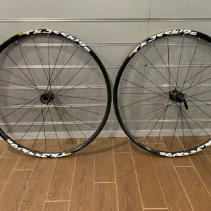 Колесо переднє Zipp Wheel 30 Course Disc Brake Front Clincher, 12mm & 15mm Through Axle Caps