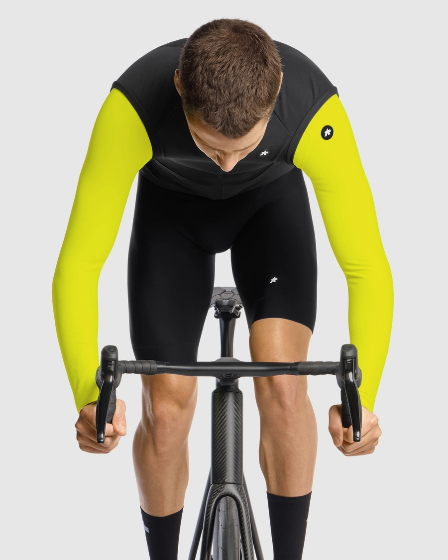 Жилетка ASSOS EQUIPE R Spring Fall Gilet S11 Black Series - Зображення 6